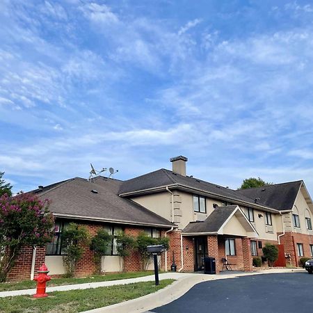 Surestay By Best Western Prince Frederick Exterior foto