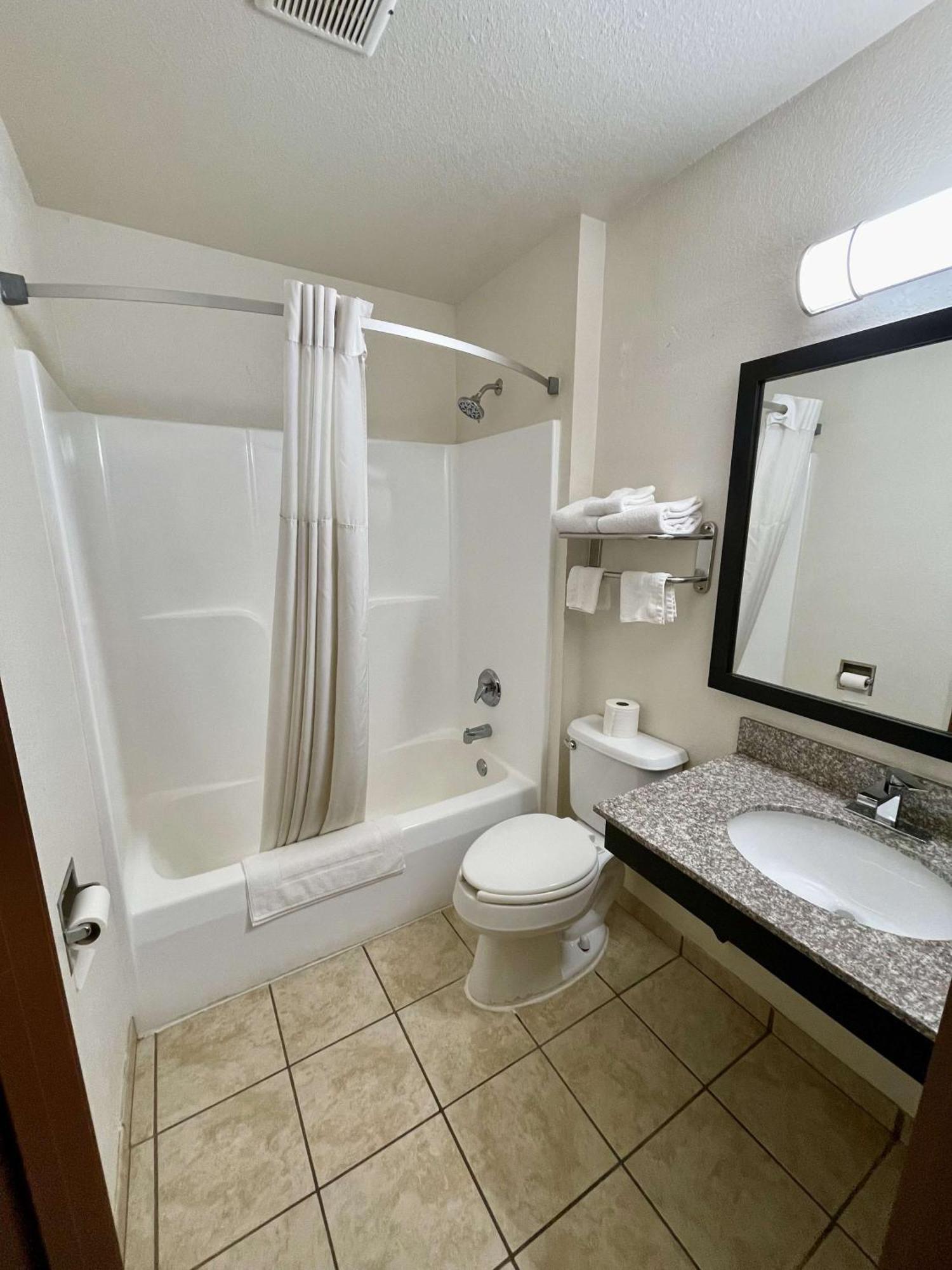 Surestay By Best Western Prince Frederick Exterior foto